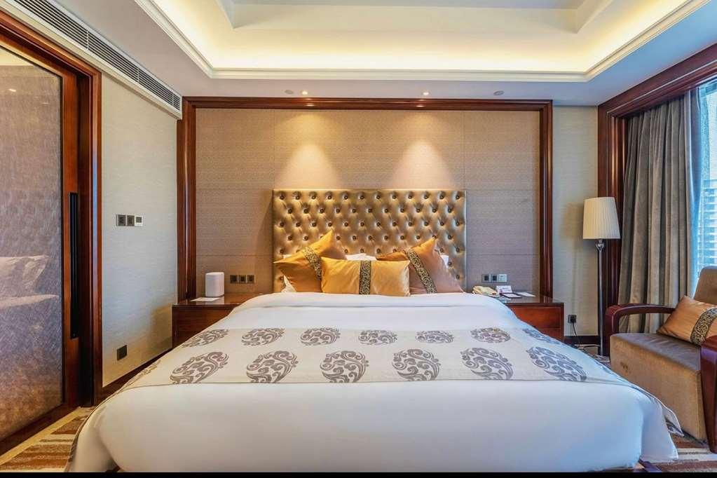 Wyndham Grand Plaza Royale Chenzhou Hotel Стая снимка