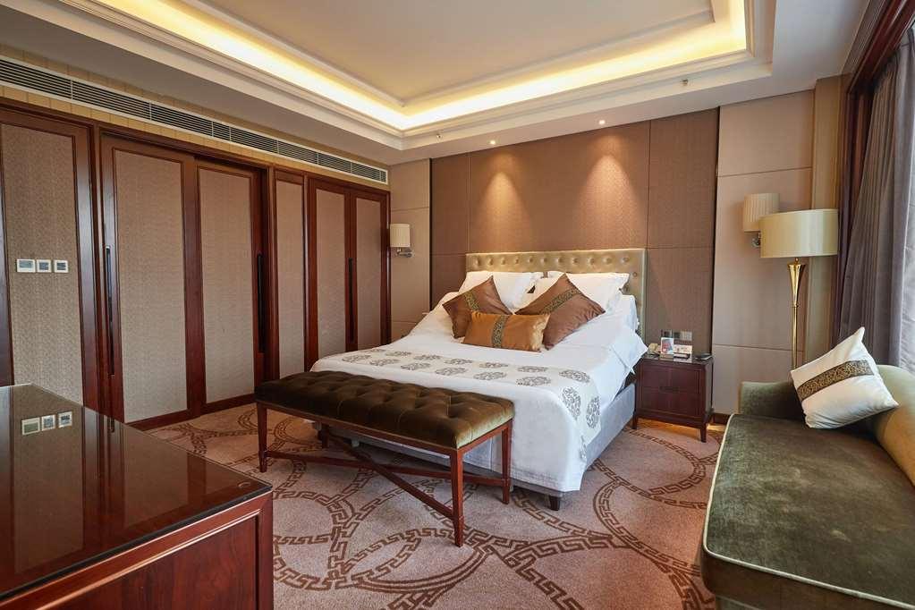 Wyndham Grand Plaza Royale Chenzhou Hotel Стая снимка