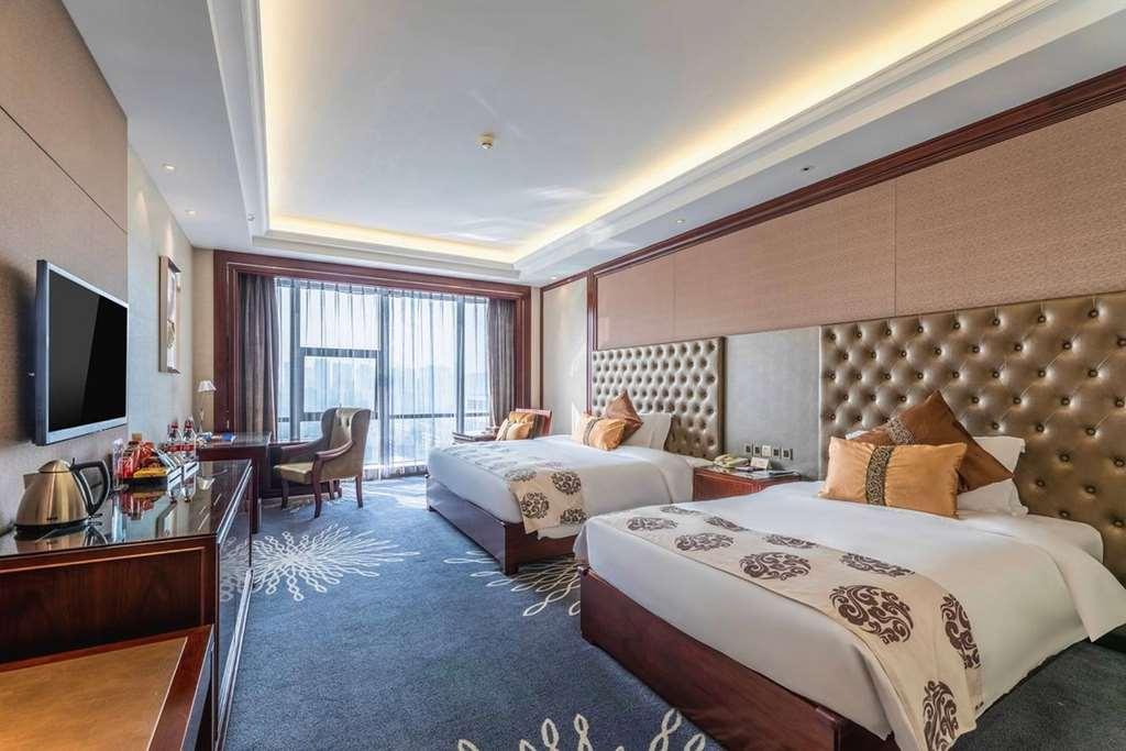 Wyndham Grand Plaza Royale Chenzhou Hotel Стая снимка