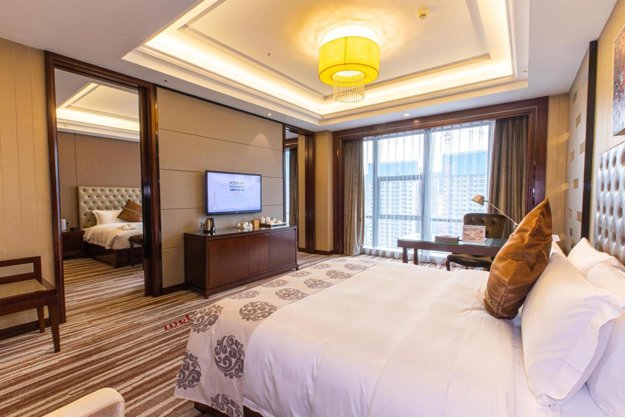 Wyndham Grand Plaza Royale Chenzhou Hotel Екстериор снимка