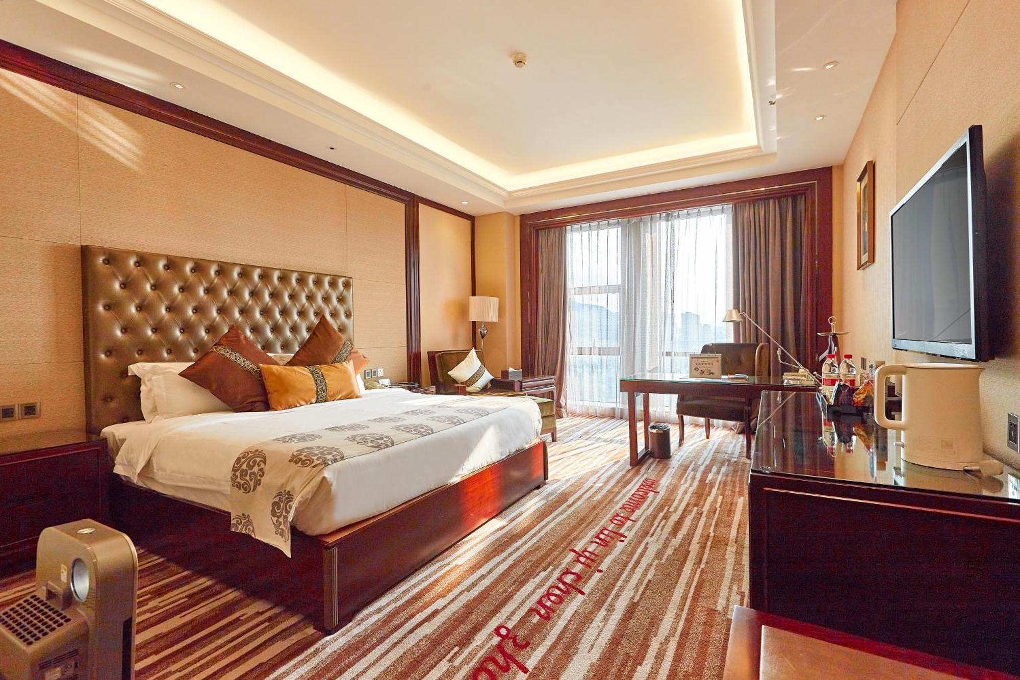 Wyndham Grand Plaza Royale Chenzhou Hotel Екстериор снимка