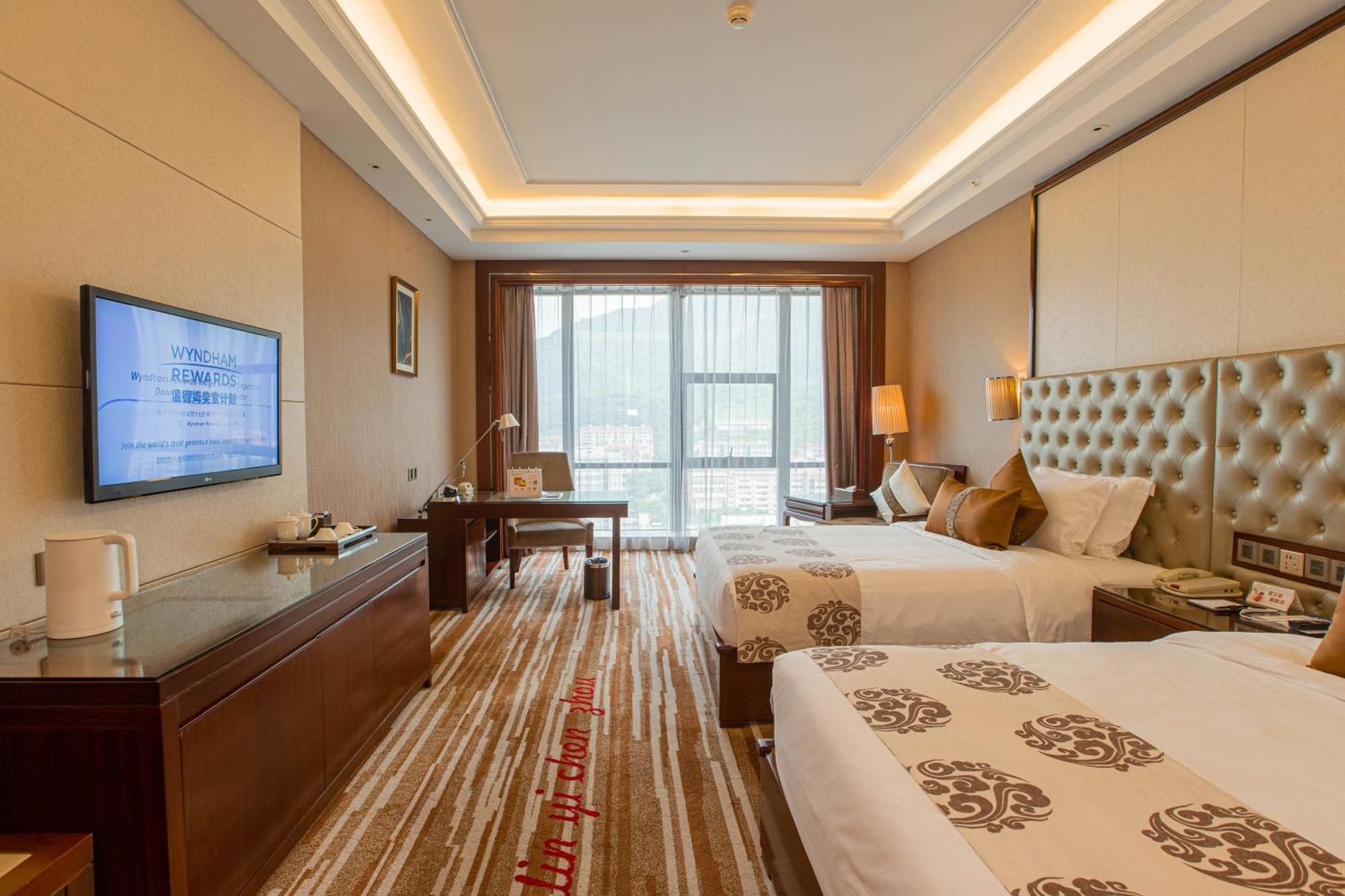 Wyndham Grand Plaza Royale Chenzhou Hotel Екстериор снимка