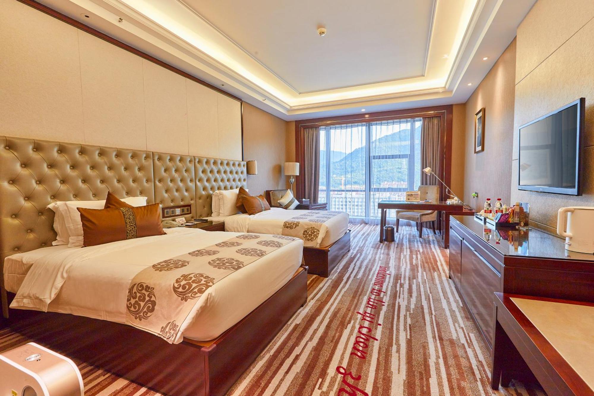 Wyndham Grand Plaza Royale Chenzhou Hotel Екстериор снимка