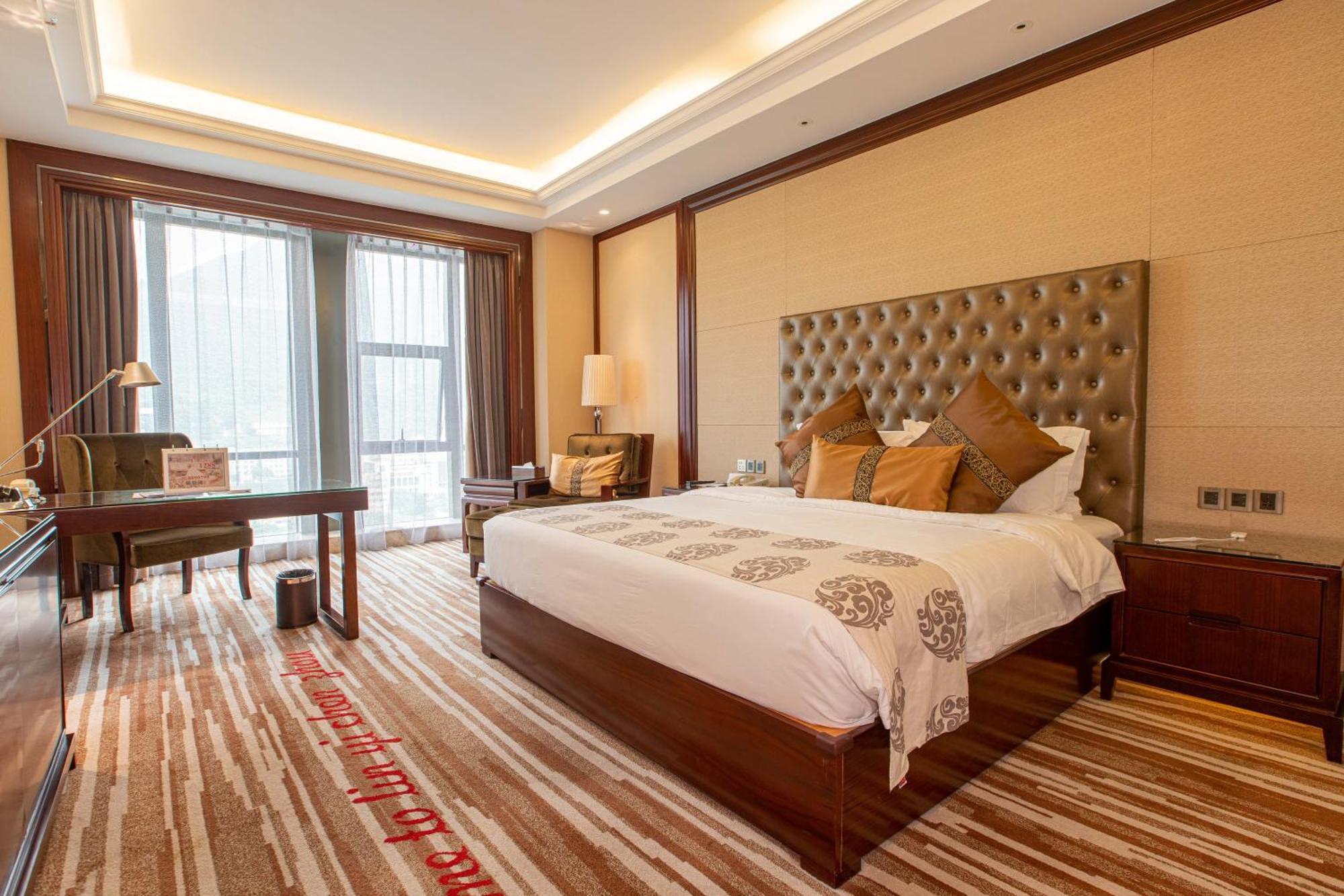 Wyndham Grand Plaza Royale Chenzhou Hotel Екстериор снимка